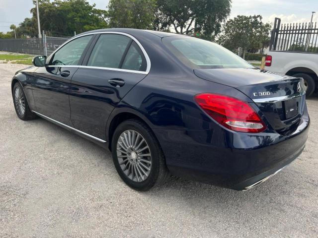 2015 MERCEDES-BENZ C 300 4MATIC