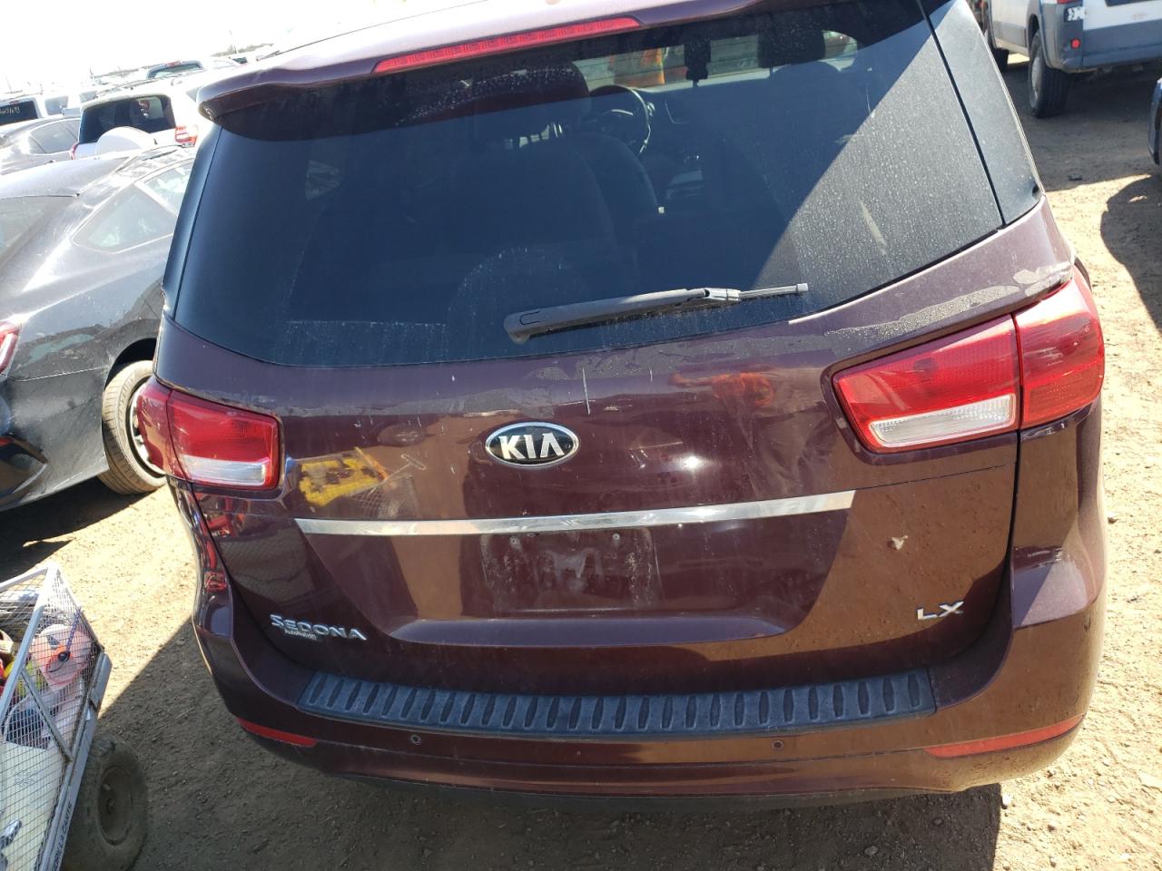 2016 KIA SEDONA LX