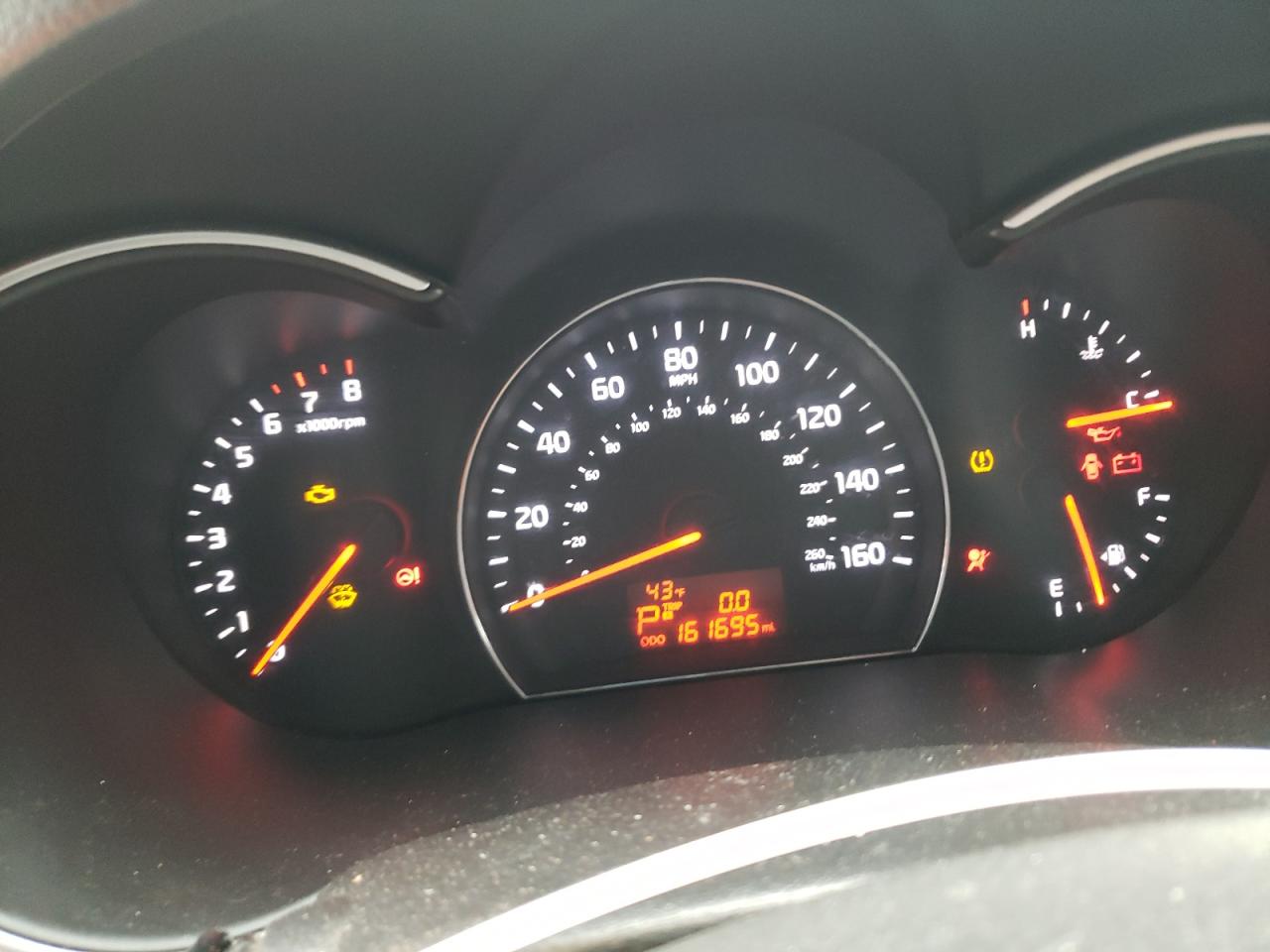 2015 KIA SORENTO LX