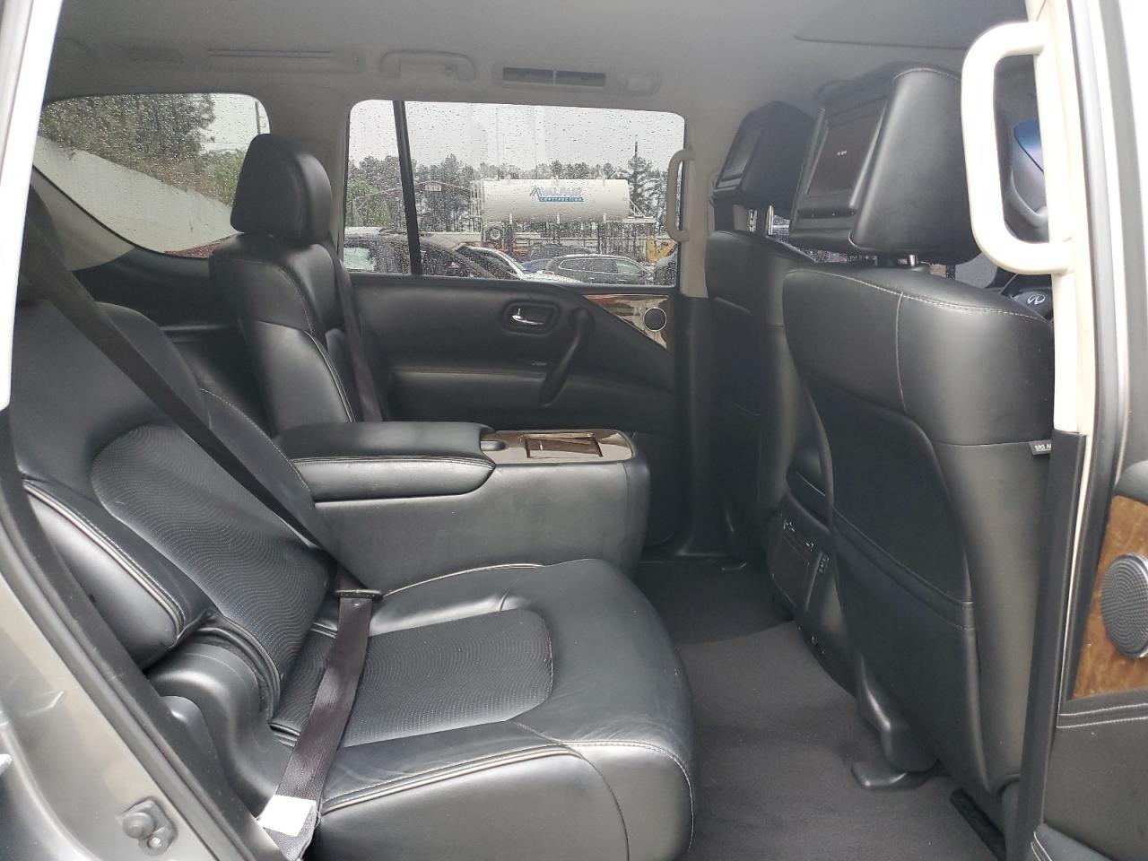 2016 INFINITI QX80 