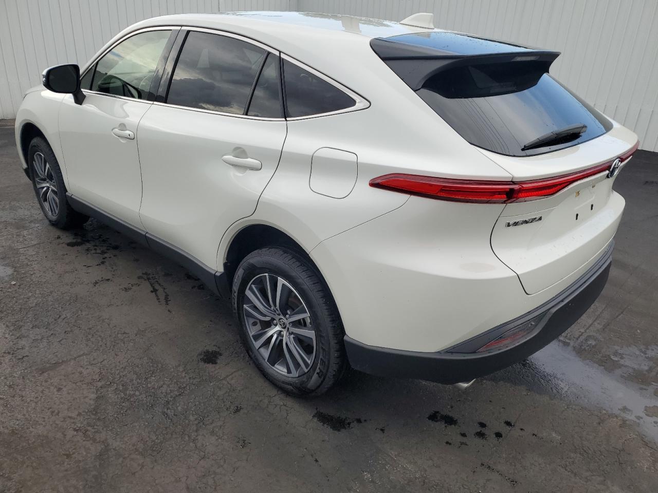 2022 TOYOTA VENZA LE