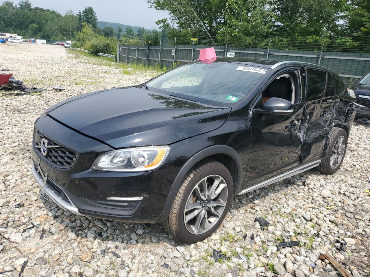 2018 VOLVO V60 CROSS COUNTRY PREMIER