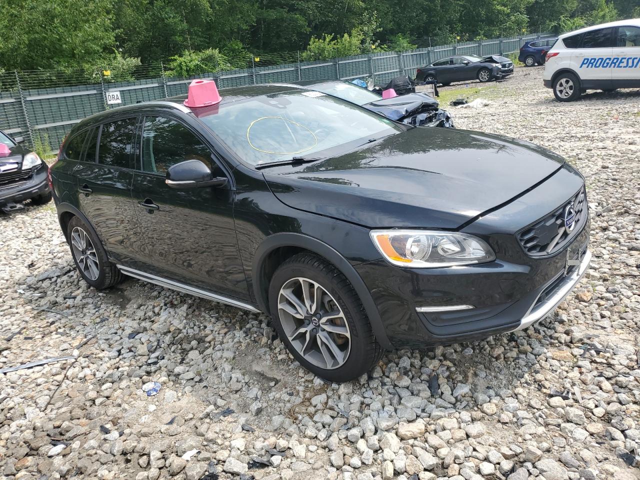 2018 VOLVO V60 CROSS COUNTRY PREMIER