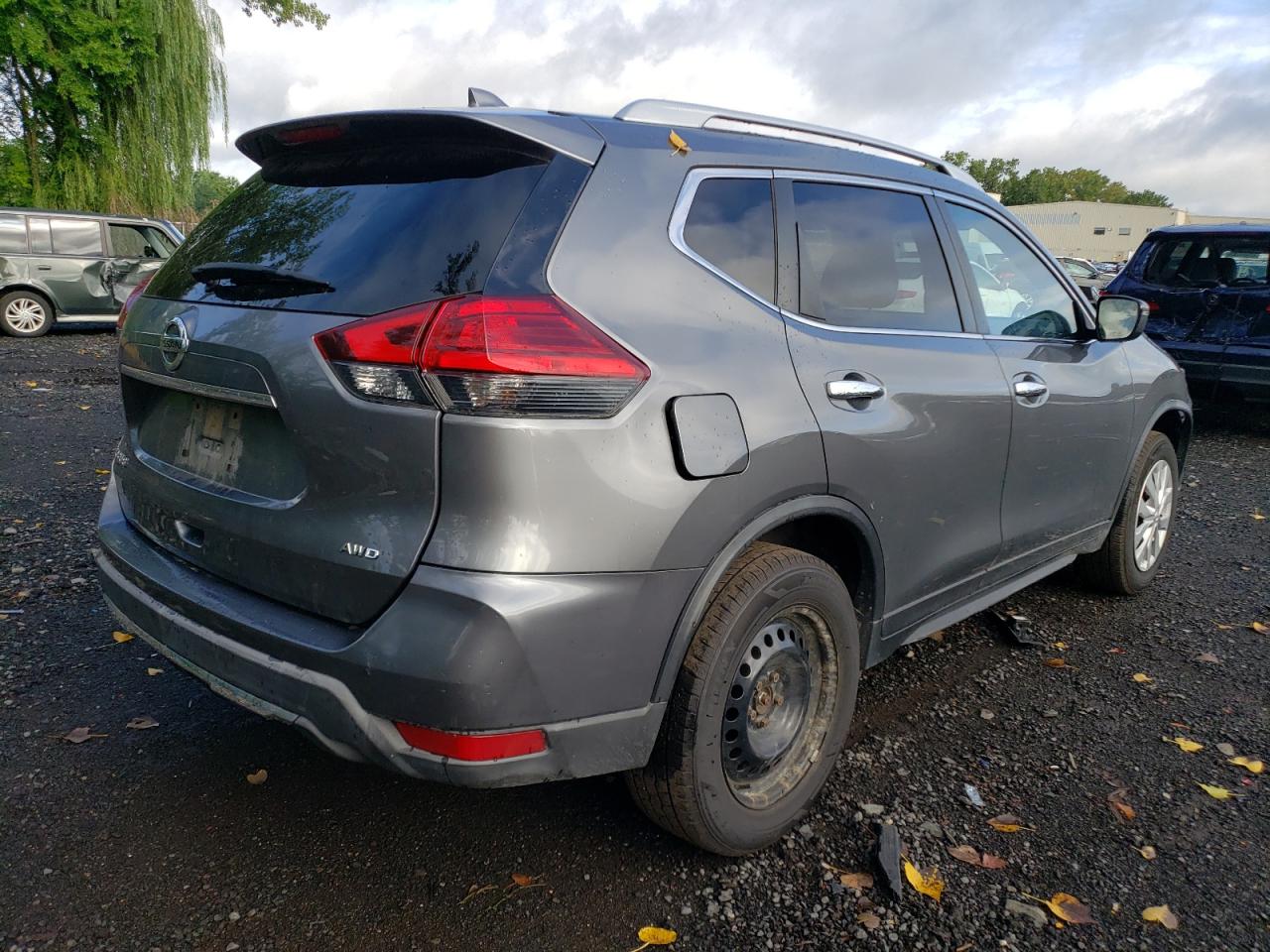 2017 NISSAN ROGUE S